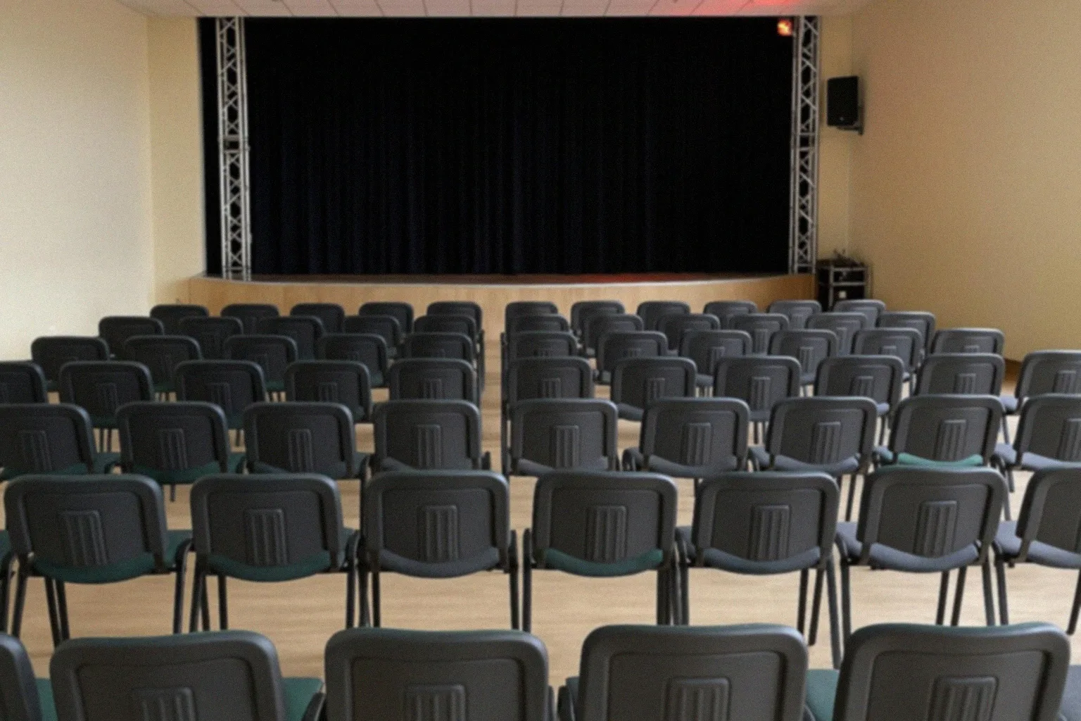 Koncert alternatywnego rocka i punka w Klubie Bolko